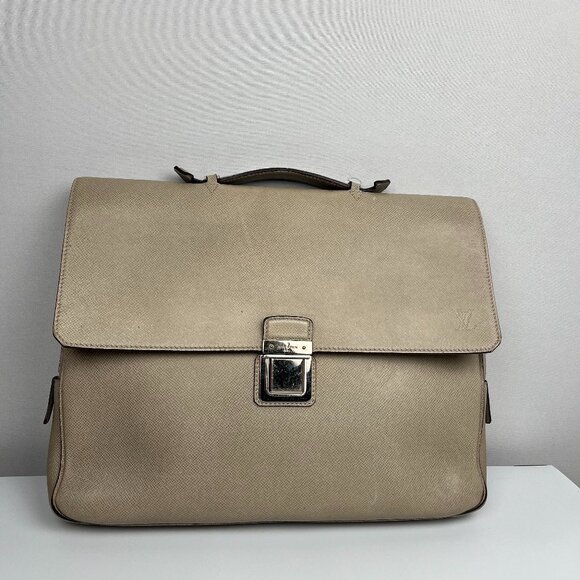 Louis Vuitton Taiga Vassili PM Briefcase Polar - Picture 1 of 7